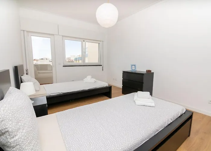 2 Bedroom By Innkeeper פורטימאו